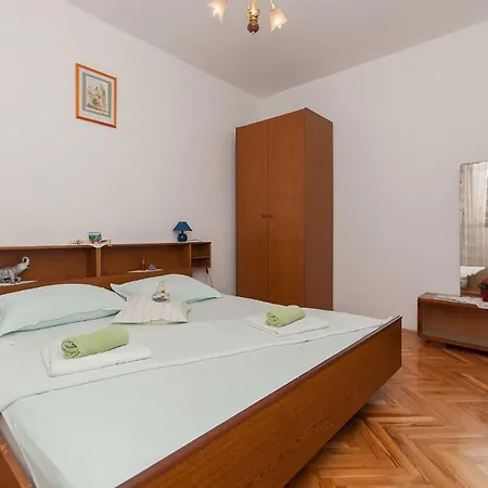 Franka Apartment Stanici